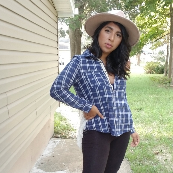 PRETTY IN PLAID BLUE CREAM SHIRT TOP - Picture 2 of 15